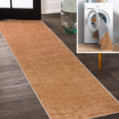 Twyla Classic Solid Low-Pile Machine-Washable Area Rug
