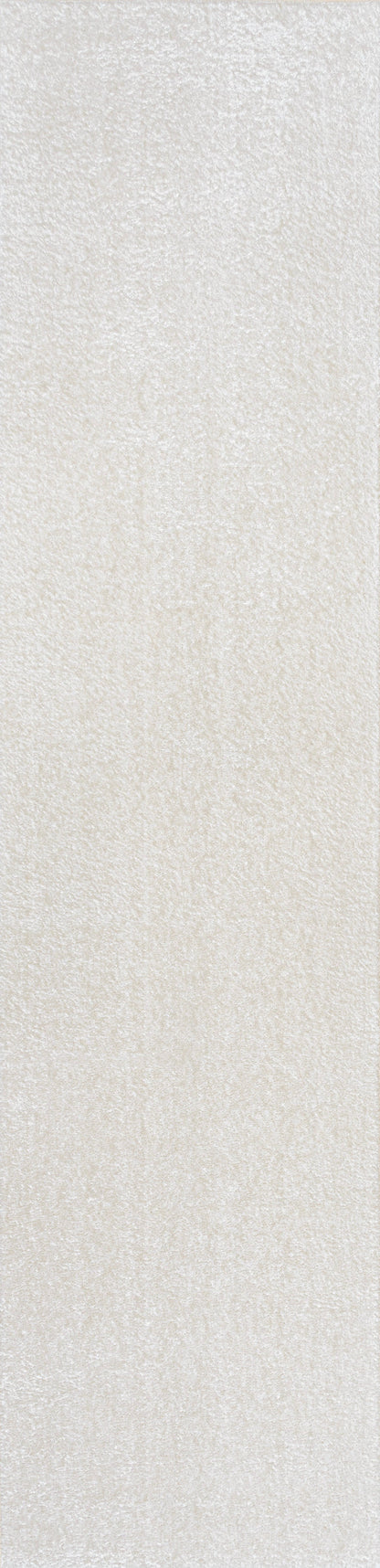 Twyla Classic Solid Low-Pile Machine-Washable Area Rug