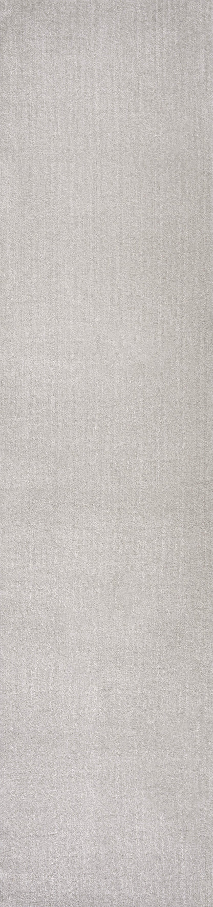 Twyla Classic Solid Low-Pile Machine-Washable Area Rug