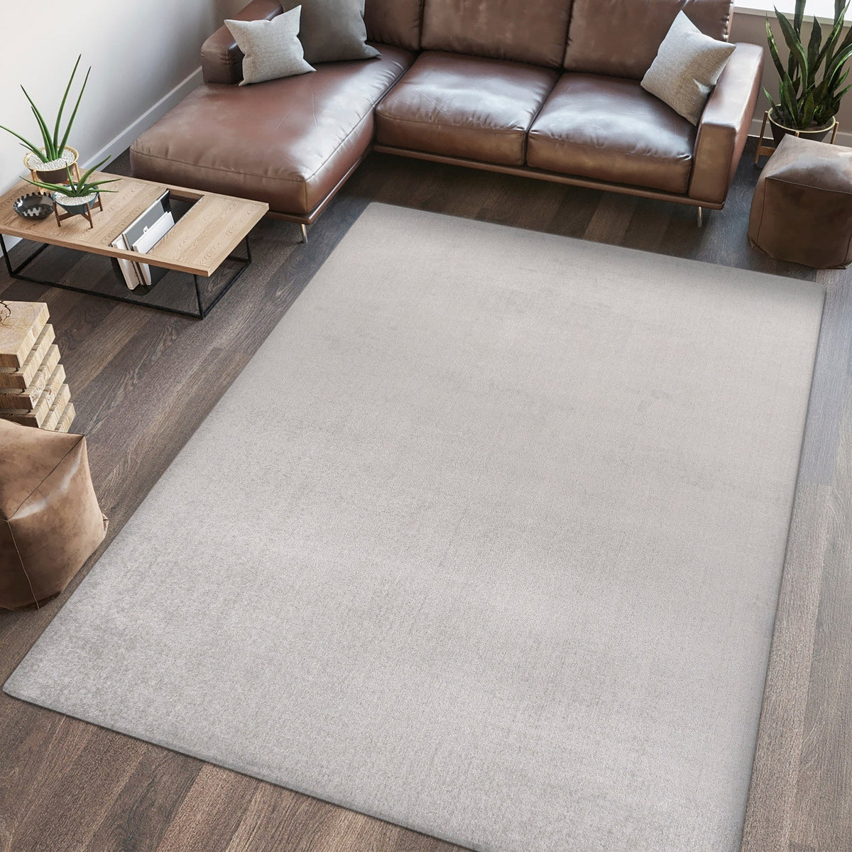 Twyla Classic Solid Low-Pile Machine-Washable Area Rug
