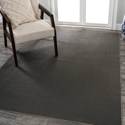Twyla Classic Solid Low-Pile Machine-Washable Area Rug