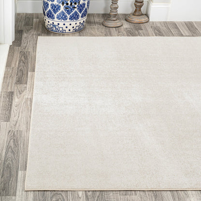 Twyla Classic Solid Low-Pile Machine-Washable Area Rug