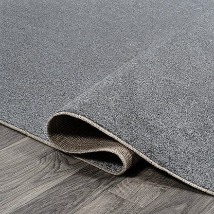 Twyla Classic Solid Low-Pile Machine-Washable Area Rug
